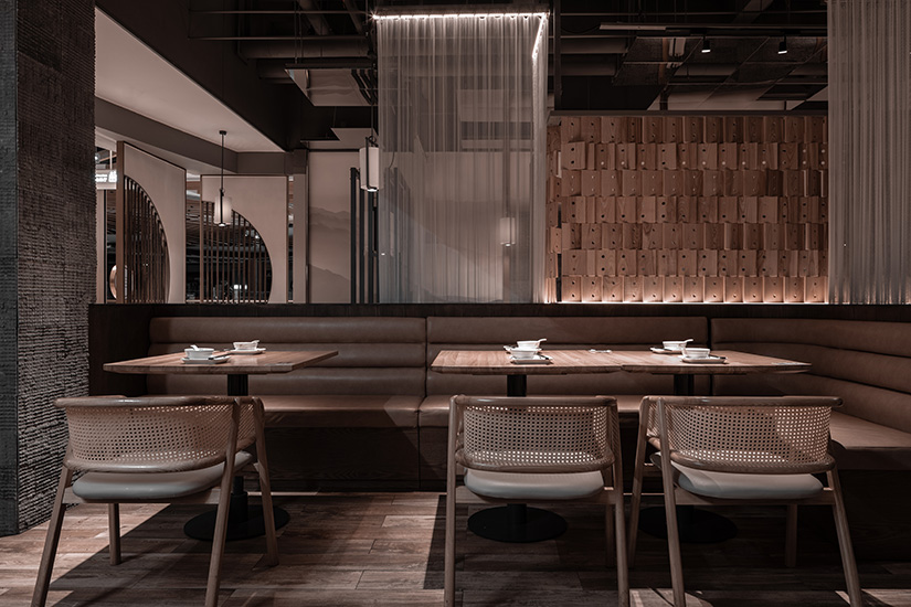 ���϶���